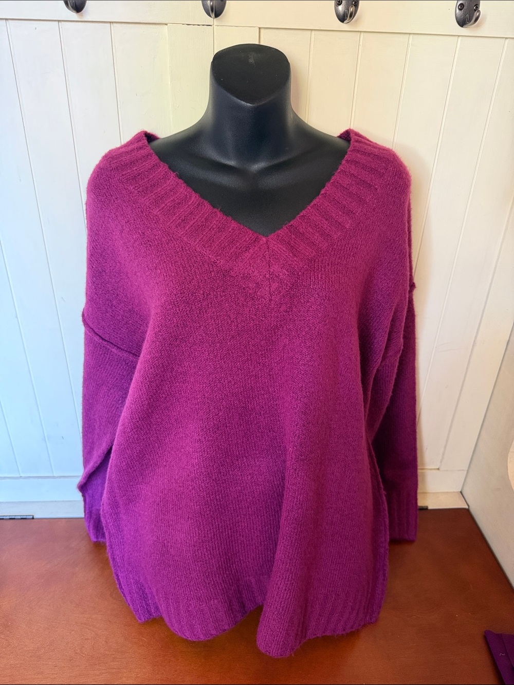 Miracle Relaxed V-Neck Sweater in Vibrant Fuchsia NWT